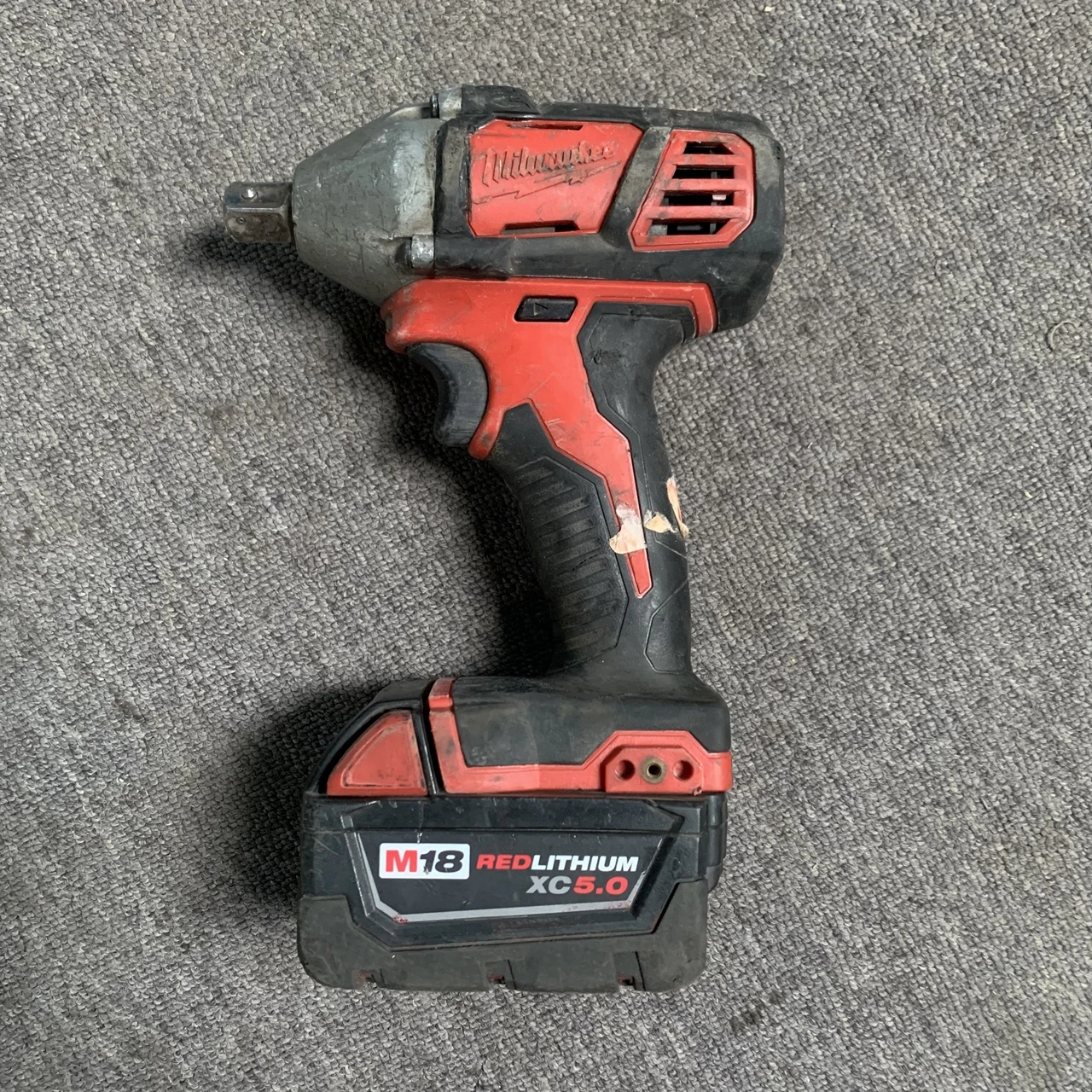 Milwaukee 2659-20 M18 18V 1/2-Inch Impact Wrench Includes 5.0AH battery  , ,SECOND HAND wp includes