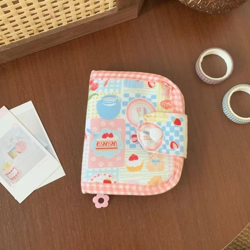 Portafoglio in Tessuto con Motivo Cartoon Kawaii, Porta Carte Portatile per Ragazze, Borsa Multifunzionale per Documenti, Carte di Credito e Monete da Viaggio - immagine 2