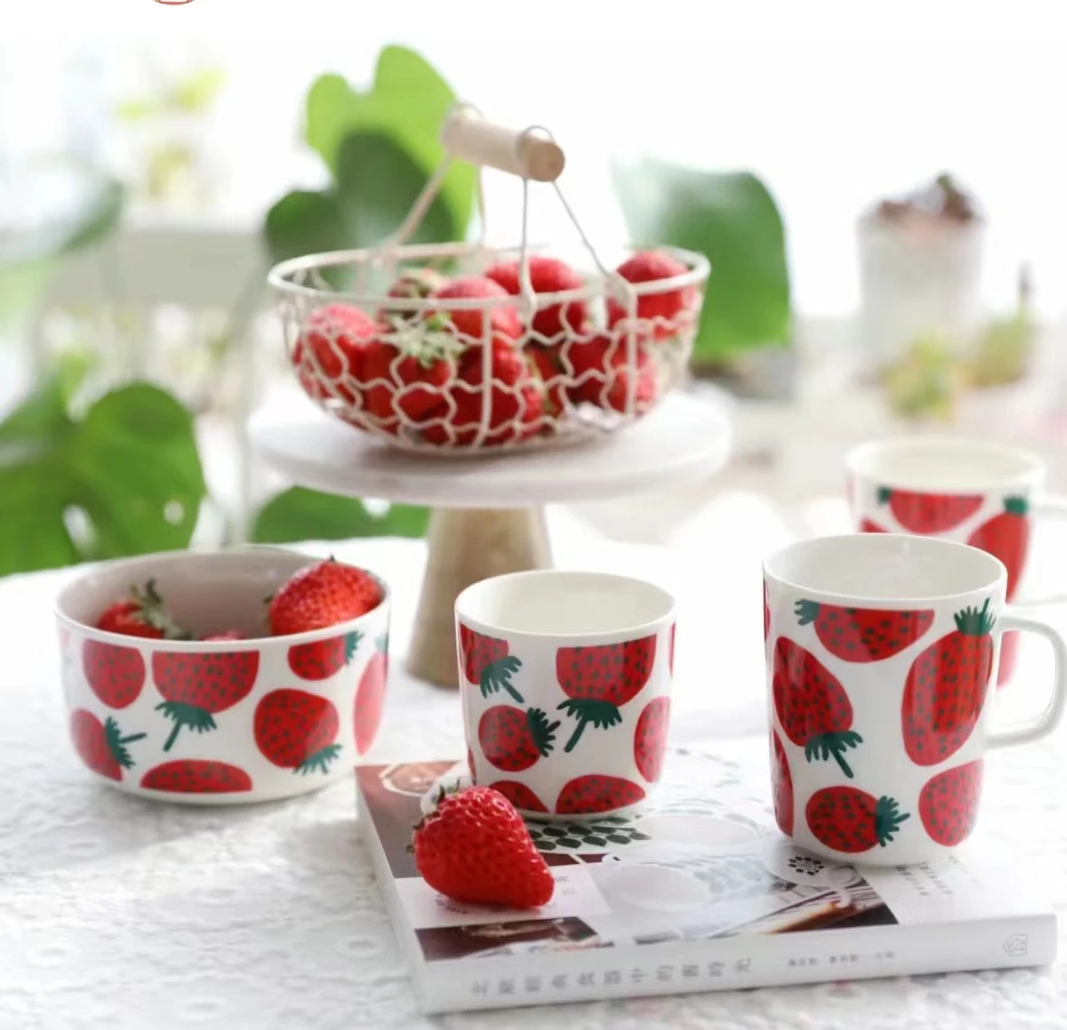 Nordic fresh strawberry series bone china tableware, breakfast plate, bowl, mug, hand cup, water cup