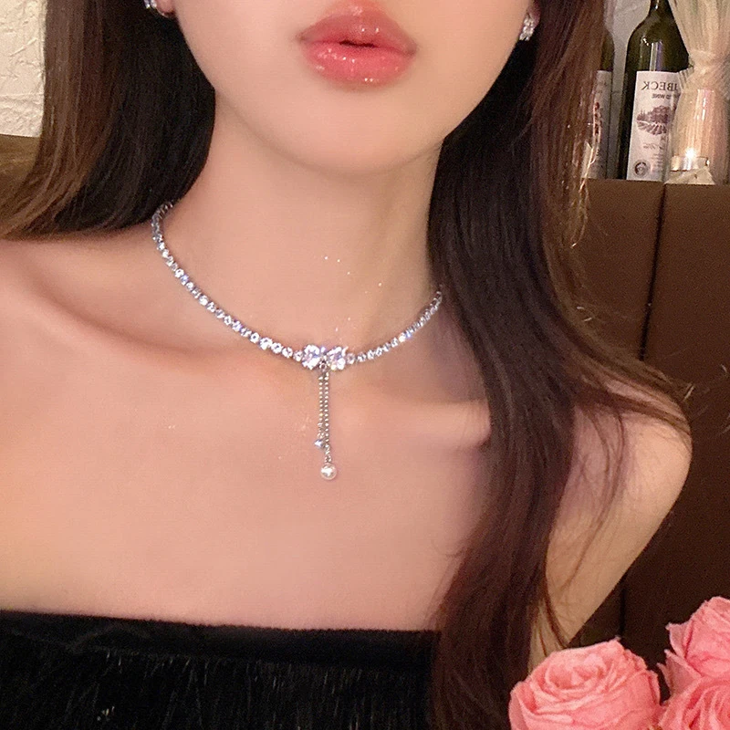 여성용 활 타이 진주 펜던트 목걸이, 다용도 라이트 럭셔리 니치 디자인 목걸이, 반짝이는 라인석 쇄골 체인, 1PC