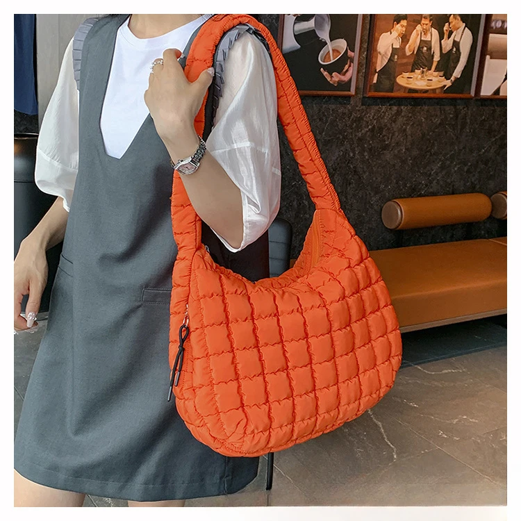 thumbnail image 1 of Bolso de mano acolchado de gran capacidad, bolso de compras informal, elegante, de nailon suave y morado, bolso de hombro acolchado, bolso de mano de tendencia simple para mujer, 1 of 5