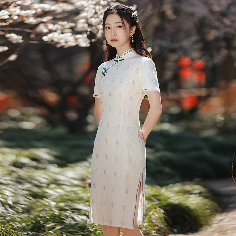 

Summer Republic of China Style Retro Improved Short Sleeve Qipao Traditional White Lace Cheongsam