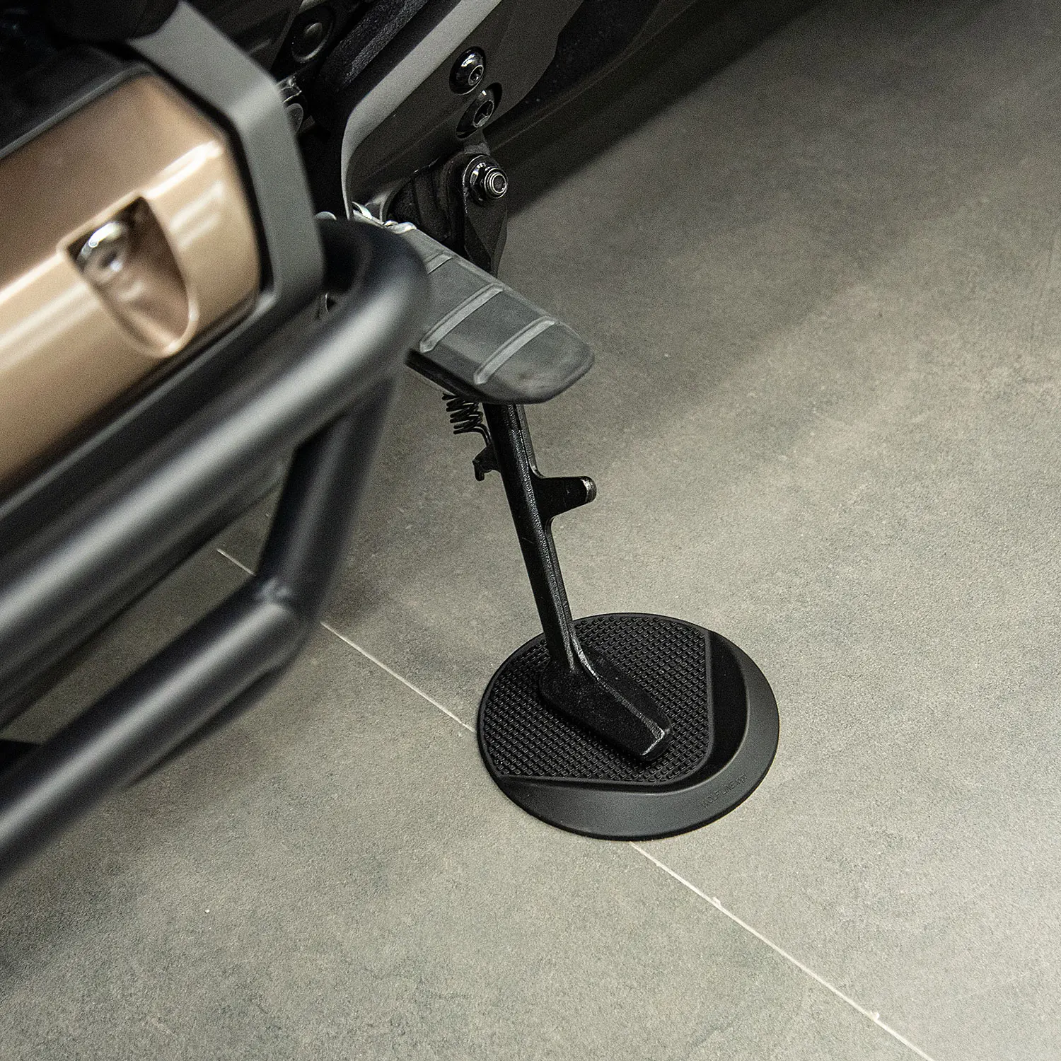 Motorrad Seite Ständer Pad Anti-Slip Kick Ständer Unterstützung Pad Universal Für Kawasaki Honda Yamaha BMW Benelli Ducati Harley – Detail 2