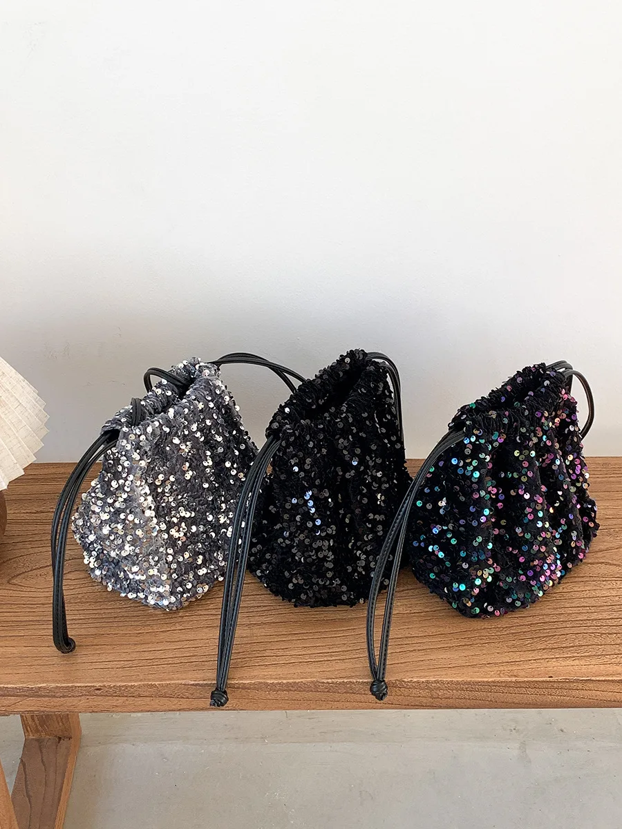 

New Crossbody Bucket Bag Women's Drawstring Pleated Design Soft Hand Bill Shoulder Bag Color Sequin Bag