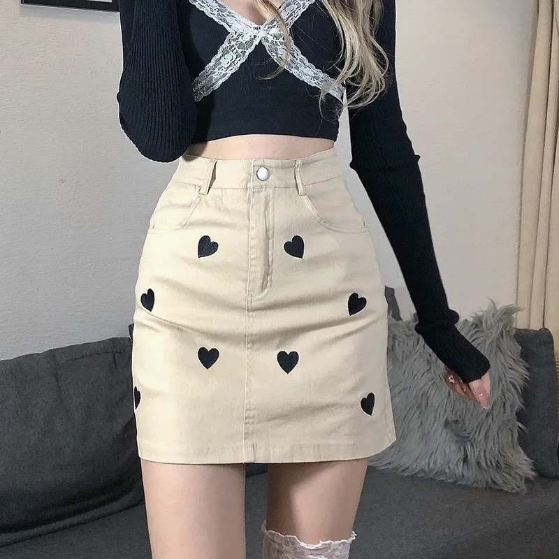 Summer New A-line Love Thorn Embroidery Heart-shaped 2023 Plus High Waist Gentle Retro Wild Elegant Hot Retro Chic Mini Skirt