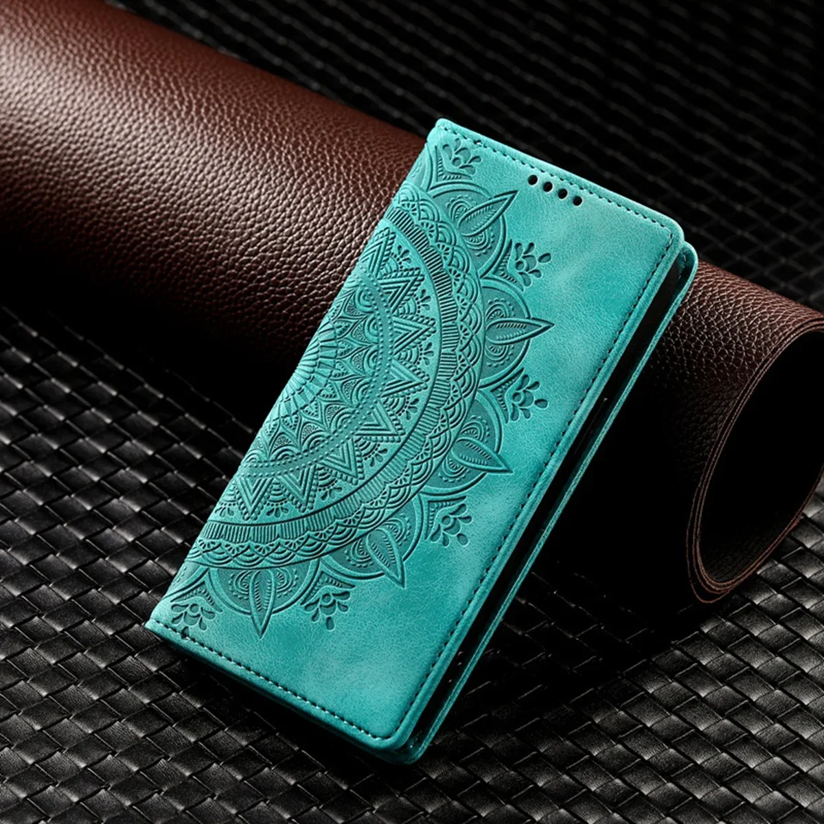 thumbnail image 1 of Funda tipo billetera con tótem en relieve y ranuras para tarjetas para iPhone 16, 15, 14, 13, 12, 11 Pro Max, 13 Pro, X, XR, 7, 8 Plus, funda de cuero con tapa magnética, 1 of 5