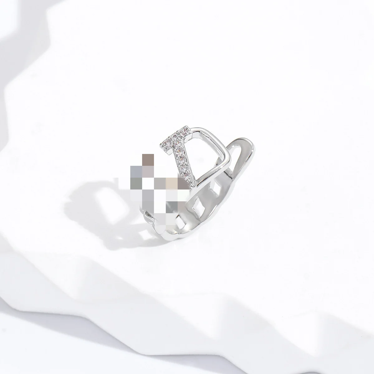 YCP  new simple micro inlaid zircon V letter ear bone clip without ear hole temperament ear clip 3