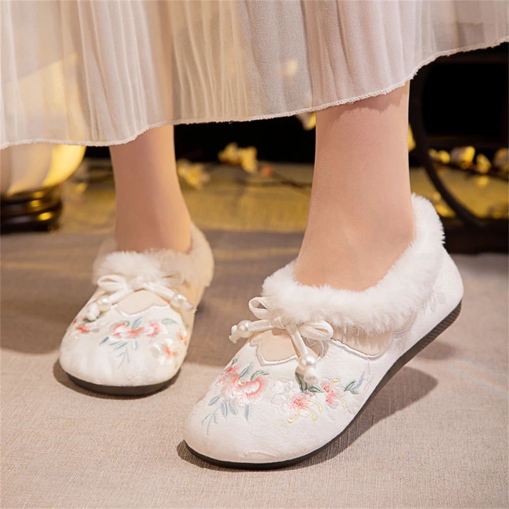 Winter Old Beijing Cloth Shoes Women's Plus Velvet Warm Soft-soled Cotton Shoes Ladies Ancient Style Hanfu Embroidered Flats New 5