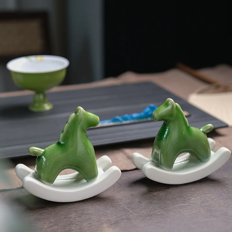 

Creative Rocking Pony Home Decoration Ceramic Green Horse Tea Pet Decoration Boutique Living Room Study Home Decoration