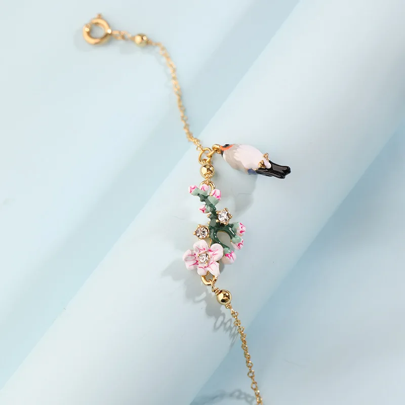

French fashion, simple and personalized temperament hand-painted enamel flower bird animal bracele women's versatile bracelet