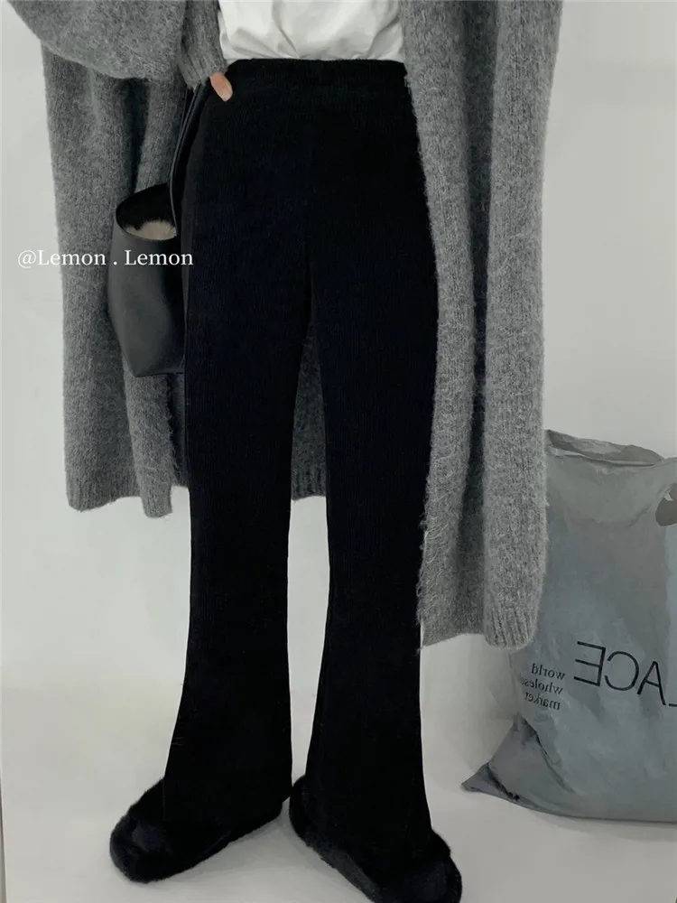 Рисунок 2 - Женские вельветовые брюки с разрезом