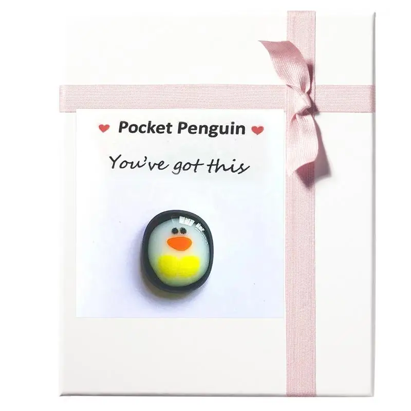 Miniature Penguin Figurine A Little Pocket Penguin Hug Party Favor Miniature Penguin Figurine Keepsake Ornament Cute Animal Gift 7pcs set desk crafts mini winter penguin miniature figurine christmas figures for fairy garden gnomes moss terrariums decoration