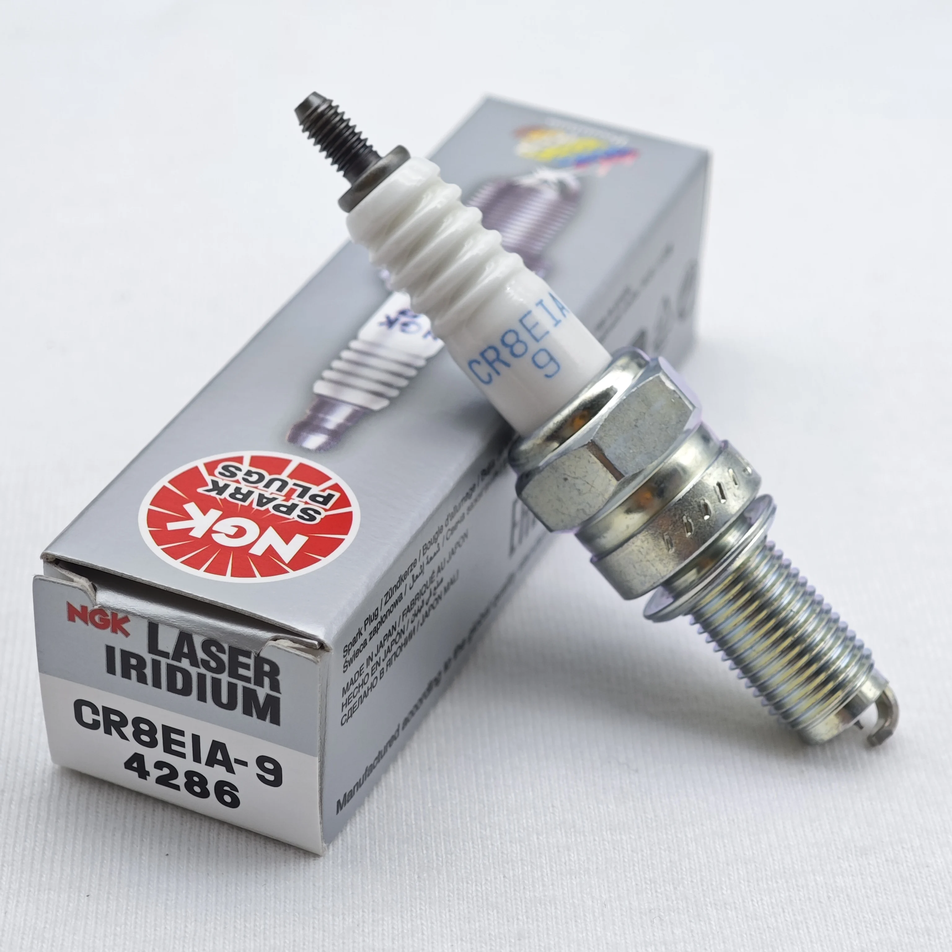 1pcs NGK Laser Iridium Spark Plug CR9EIA-9 CR8EIA-9 is applicable