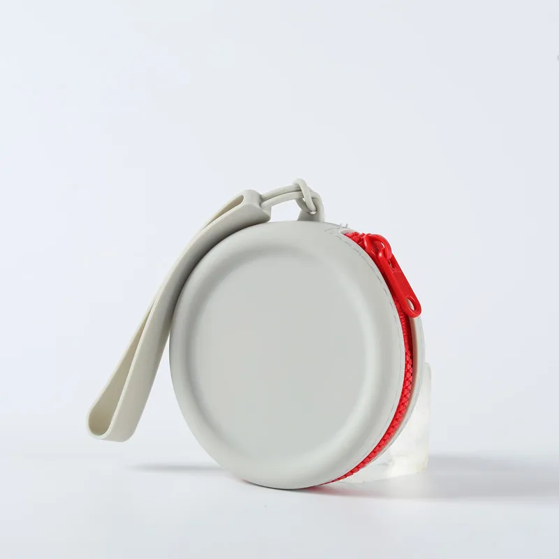 Portable Silicone Dog Treat Pouch with Lanyard and Hook