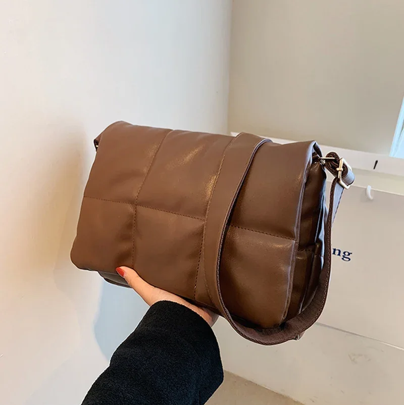 ※れおっち【美品】FURLA バッグ FURLA フルラ ショルダーバッグ MIASTELLA 縦型クロスボディ
