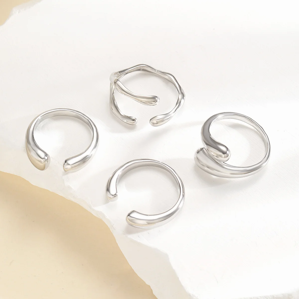 4 Pcs Vintage Irregular Rings Set Fashion Geometric Copper Metal Adjustable Gold Plated Rings Daily Wear High Quality Jewelry