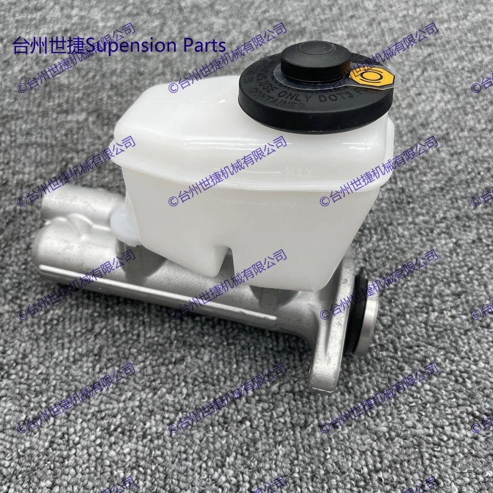 Brake Master Cylinder for Toyota 4RUNNER HILUX VII 2.7 3.0 3.4 1995-2015 47201-3D360