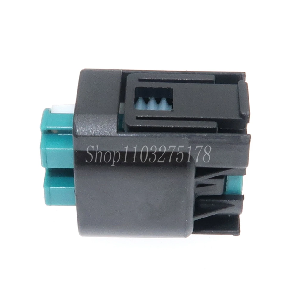 Рисунок 5 - 1 компл. 3 контакта 9-967081-1