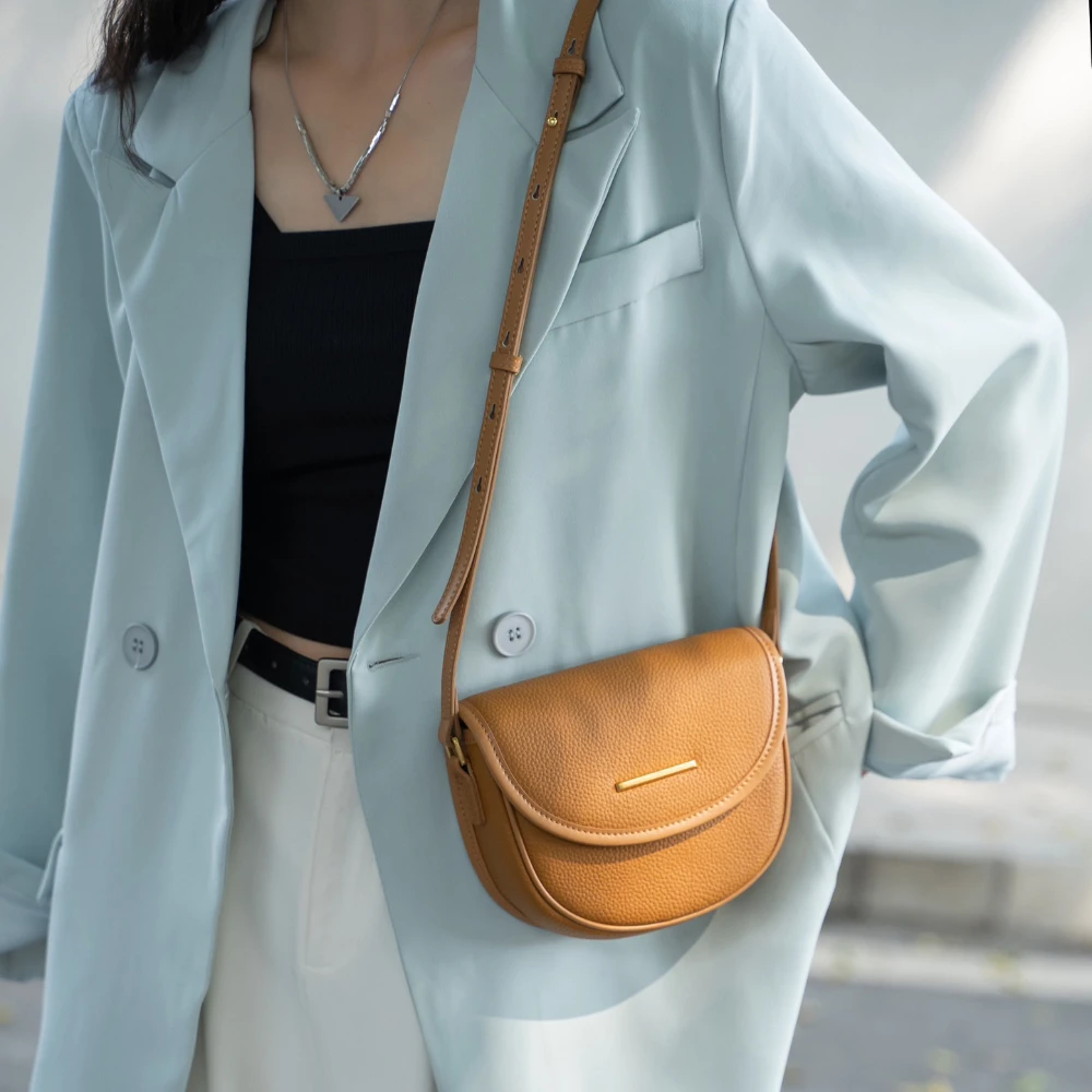 SANGUSTI Daily Cowhide Crossbody Bag Fashion Versatile Top Layer Cowhide Shoulder Bag Genuine Leather Casual Saddle Bag