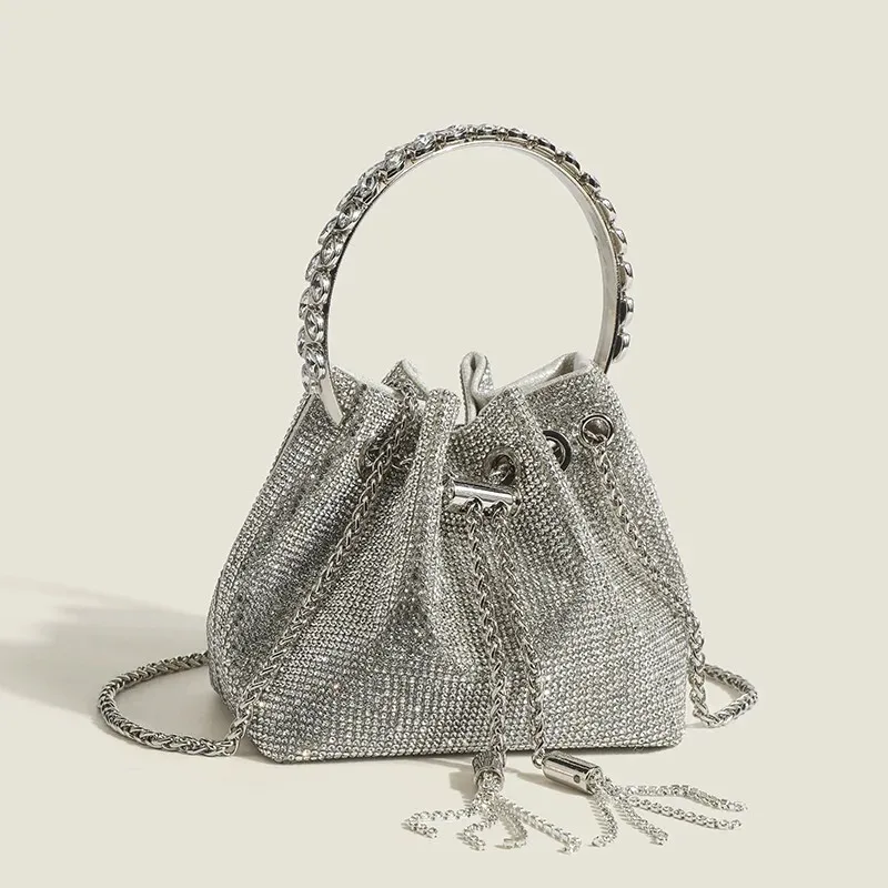 

All Diamond Ladies Bucket Bag 2024 New Premium Textualized Diamond Chain Portable Messenger Banquet Bag