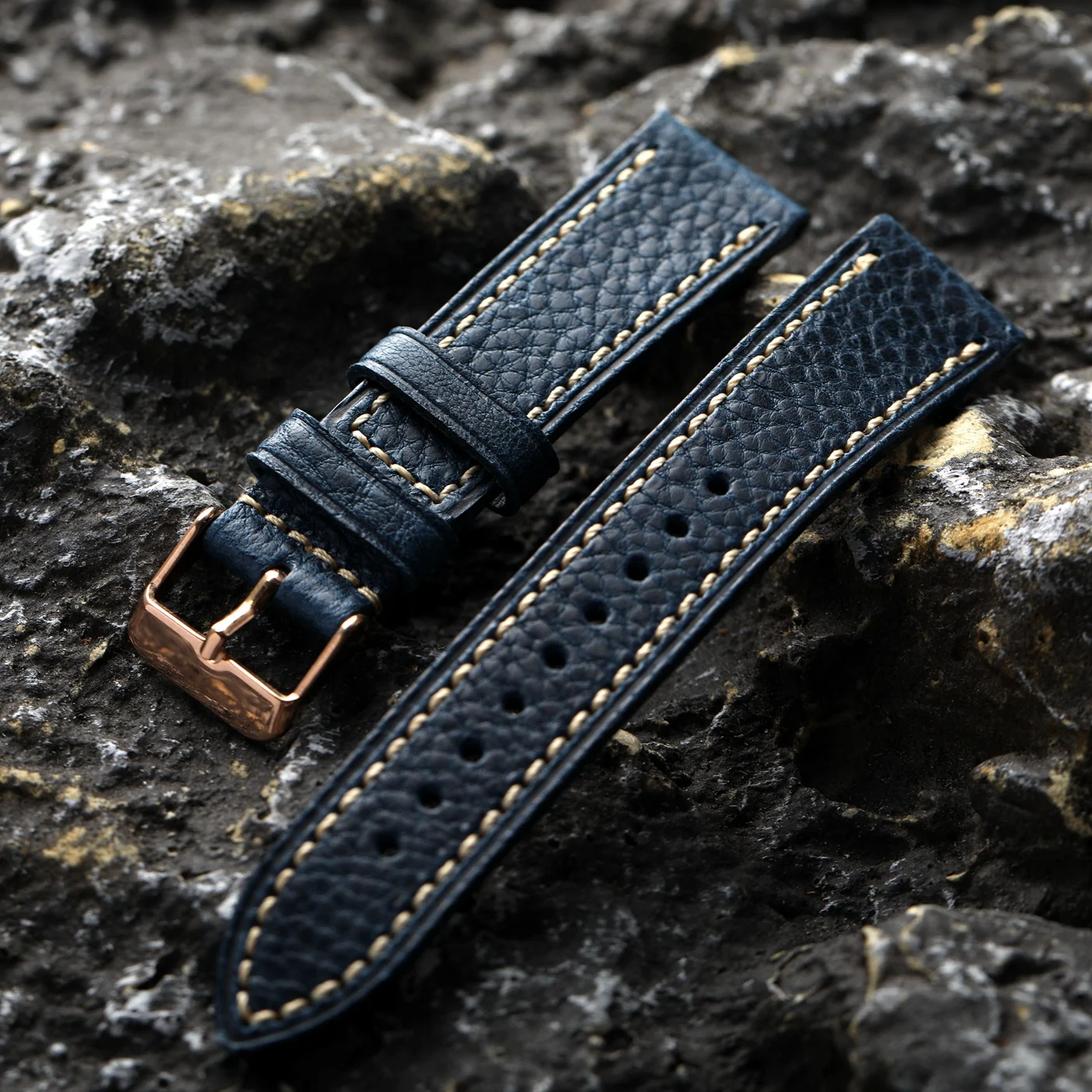 Handmade Tuscany Leather Watch Strap - Soft Retro Style in Black, Brown, and Blue (18mm, 20mm, 22mm)