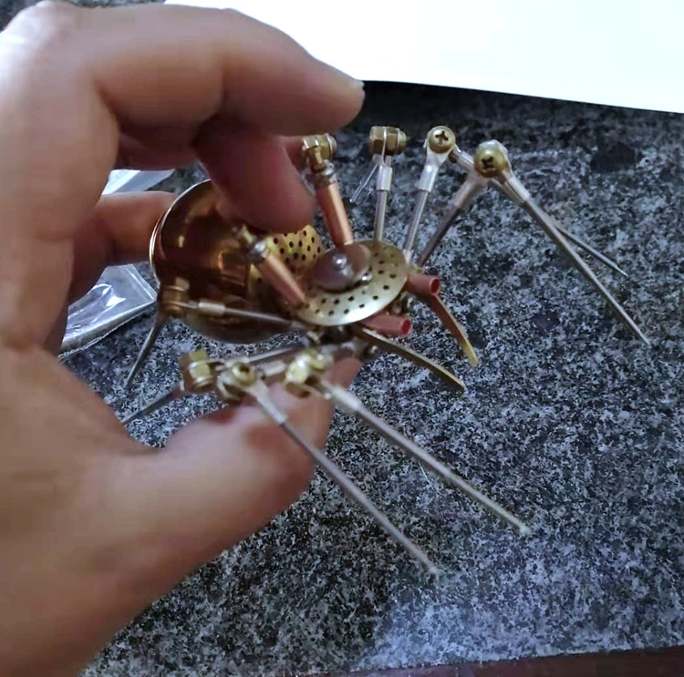 3D steampunk diy mechanical insect hand-assembled metal spider model creative mecha crafts - Finished Product