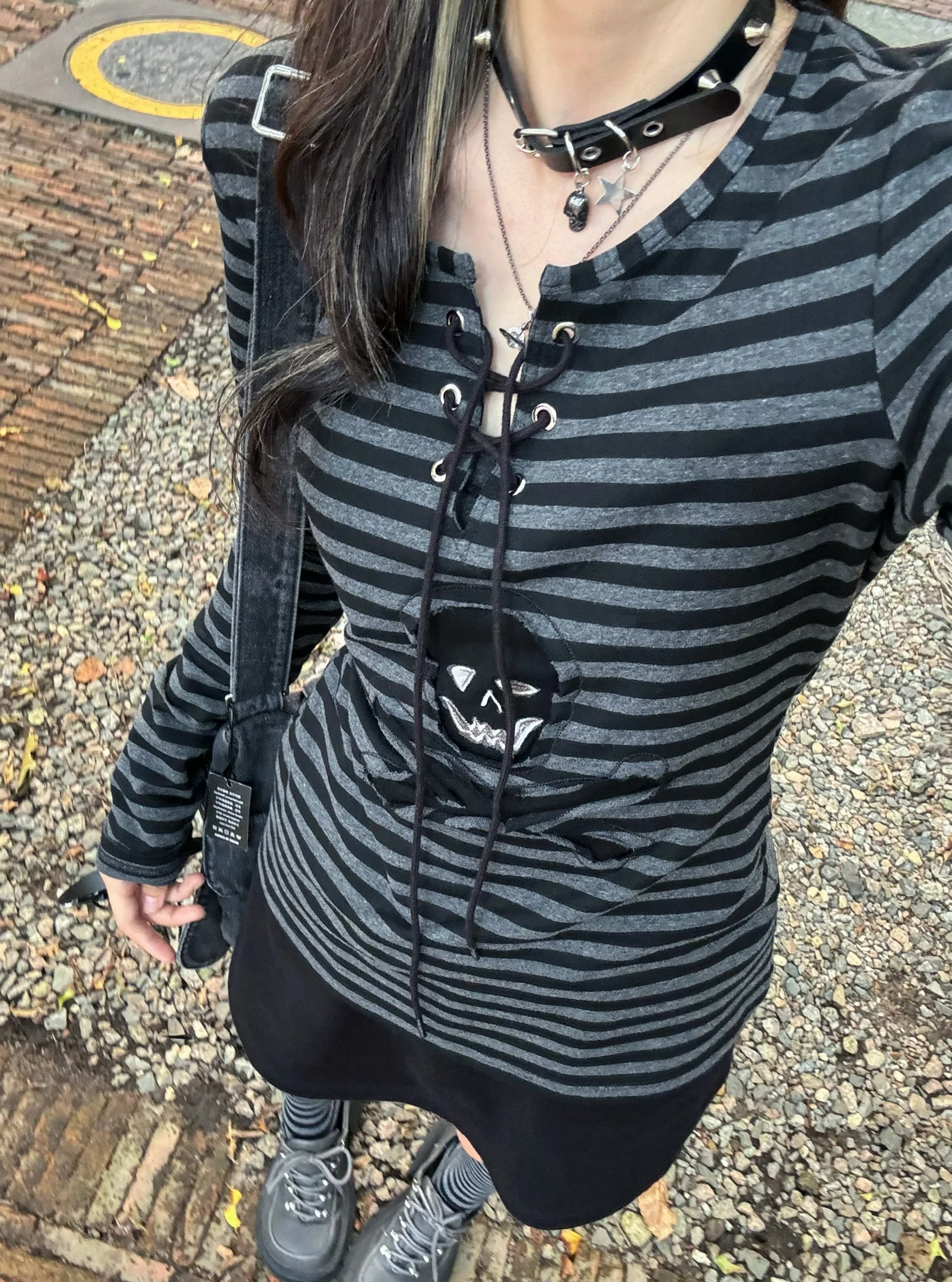 Genayooa Gothic Print T-Shirt Damen Lace Up Gestreifte T-Shirts Y2k Vintage Grunge Tops Punk Style Streetwear Japanische 2000er Jahre Tops – Detail 14