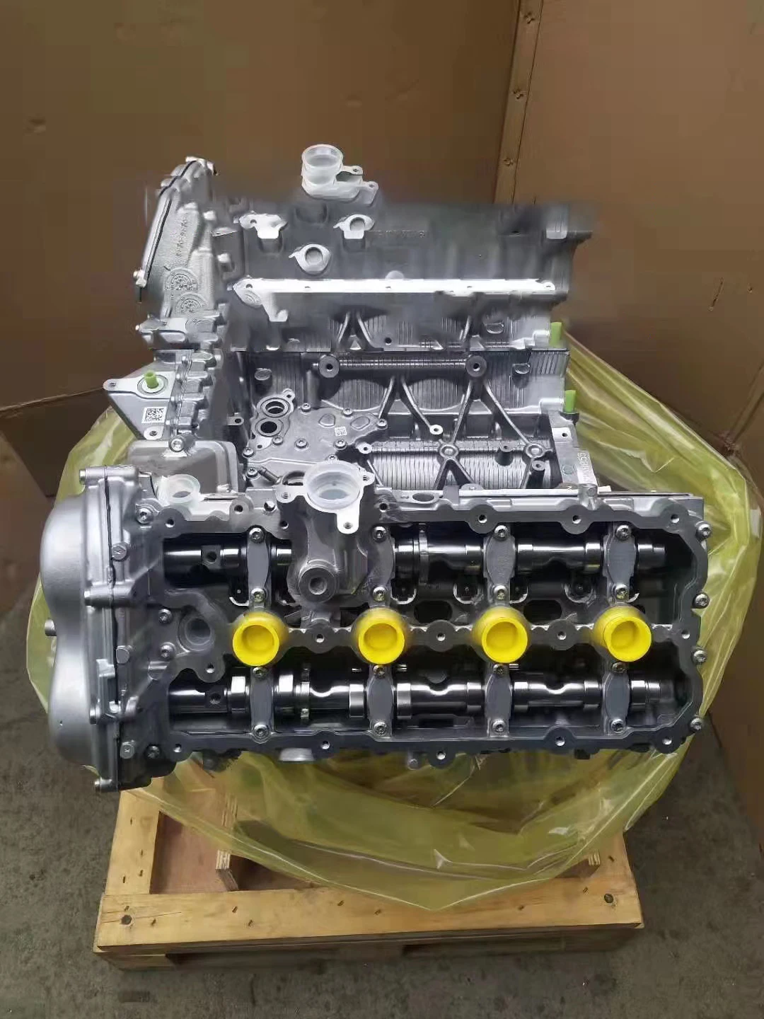 Рисунок 4 - 3UR-FE 5,7 л 8-цилиндровый двигатель