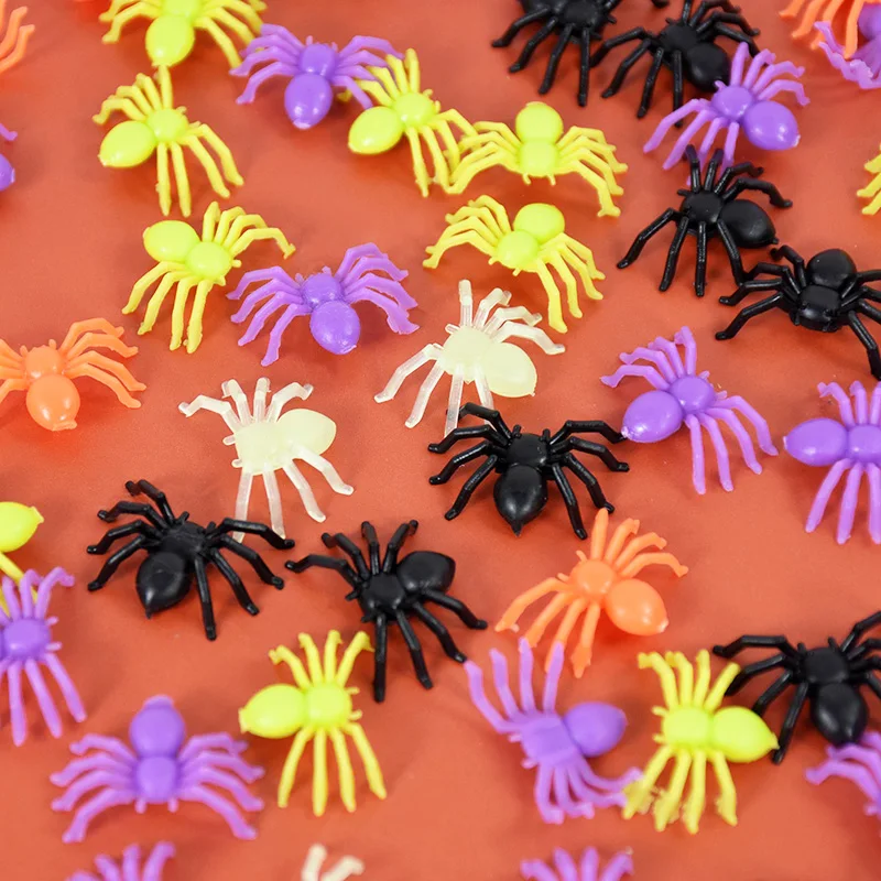 

200pcs Halloween Mini Plastic Spider Simulation Tricky Toy Haunted House Bar Party Halloween Decoration Fake Spiders Prank Props