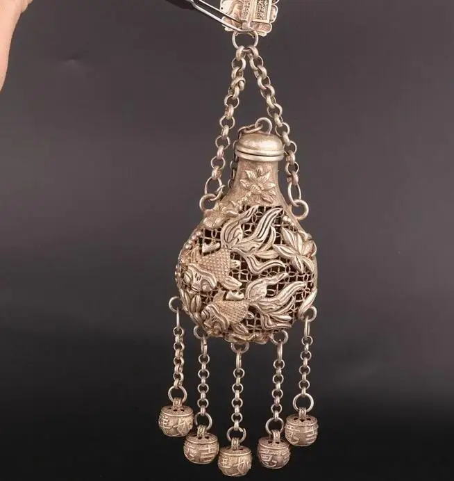 

TIBETAN SILVER FISH STATUE HOLLOW SNUFF BOTTLE PENDANT SMALL BELL COLLECTION