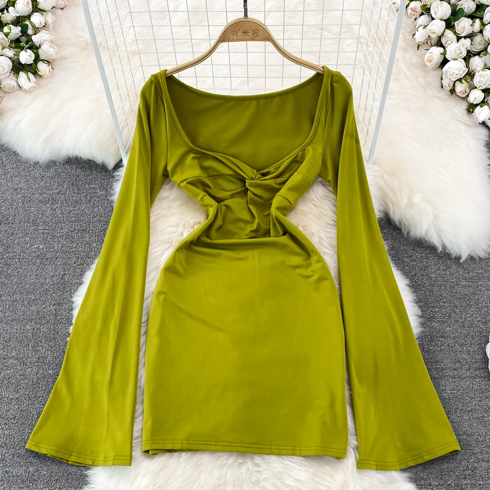 

2022 Spring New Korean Version Sexy Bell-sleeved V-neck Kink Pleated Slim Fit and Slim Short Package Hip Dress