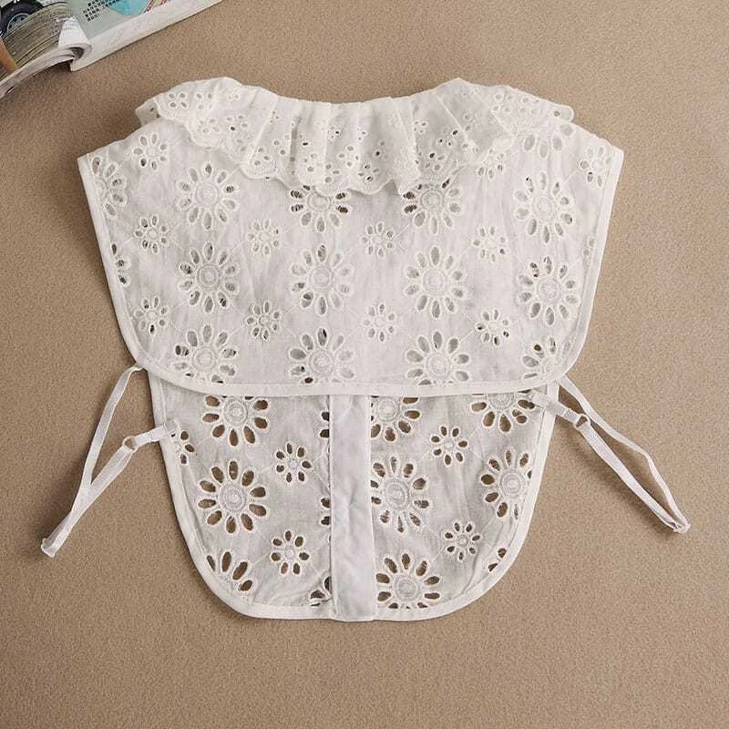 

Korean Version False Collar Girl Can Match Petal Lapel Sweater Shirt Wear under