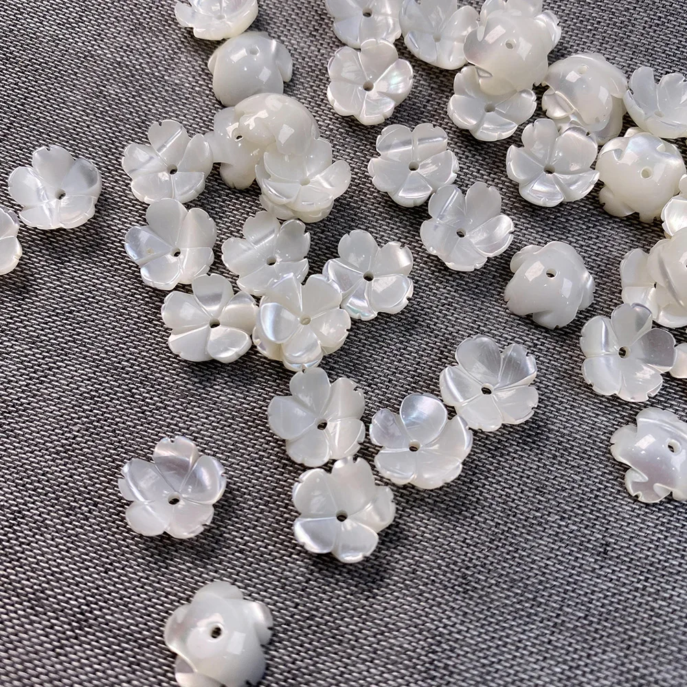 Рисунок 4 - Бусины из ракушек и цветов