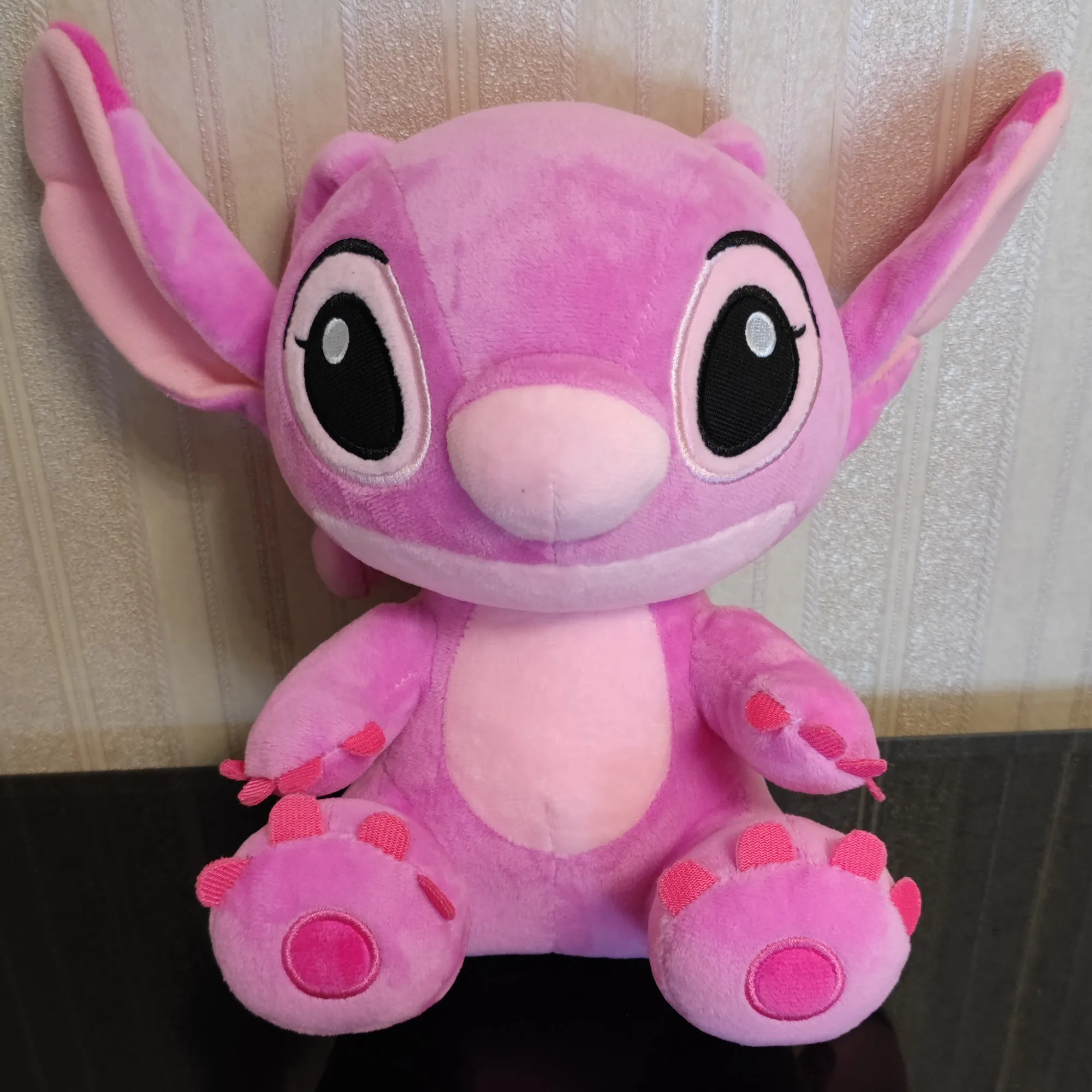 Muñecos de peluche de Disney con dibujos animados de Stitch en azul y ...
