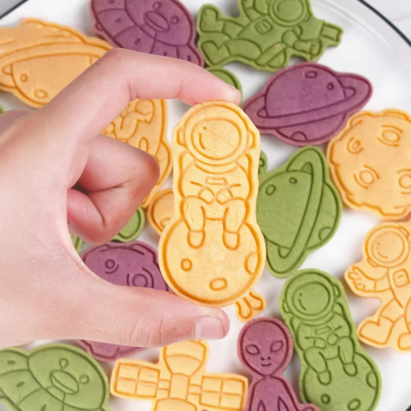 8 Pcs/set Cartoon Space Cookie Cutters Astronaut Spaceship Rocket Planet Cookie Fondant Stamp Biscuit Mould Cake Baking Tools cookie cutter baking mold cookie mould cookie printing mold fondant cutter