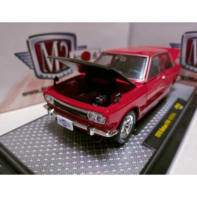 1-24-scale-nissan-datsun-510-1970-alloy-car-model