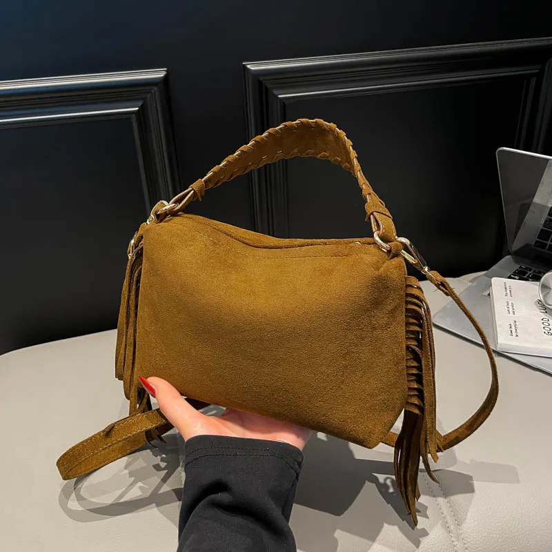 PU Leather Tassel Shoulder Bag Vintage Tote Bag Large Crossbody Bag for Women Work Shopping Travel