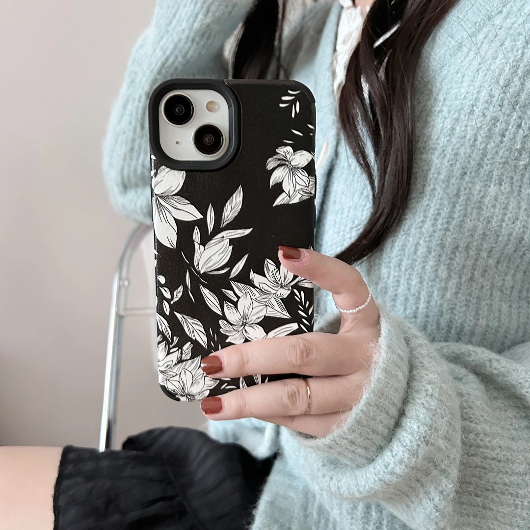 Vintage White Flower Leather Phone Case For iPhone 15 14 13 12 11 Pro Max Bumper Shockproof Silicone Back Soft Cover Fundas