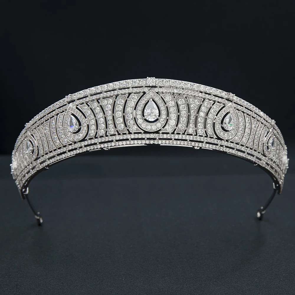 

Classic CZ Cubic Zirconia Royal Replica Tiara for Wedding,Crystal Princess Tiaras Diadem for Girl,Prom,Party Head Jewelry