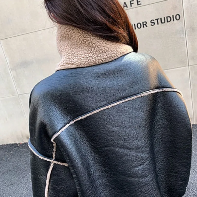 2023 Autumn Winter New Locomotive Fashion Thick Brushed Warm Short Lapel Loose Simple Imitation Lamb Leather Clothing Female