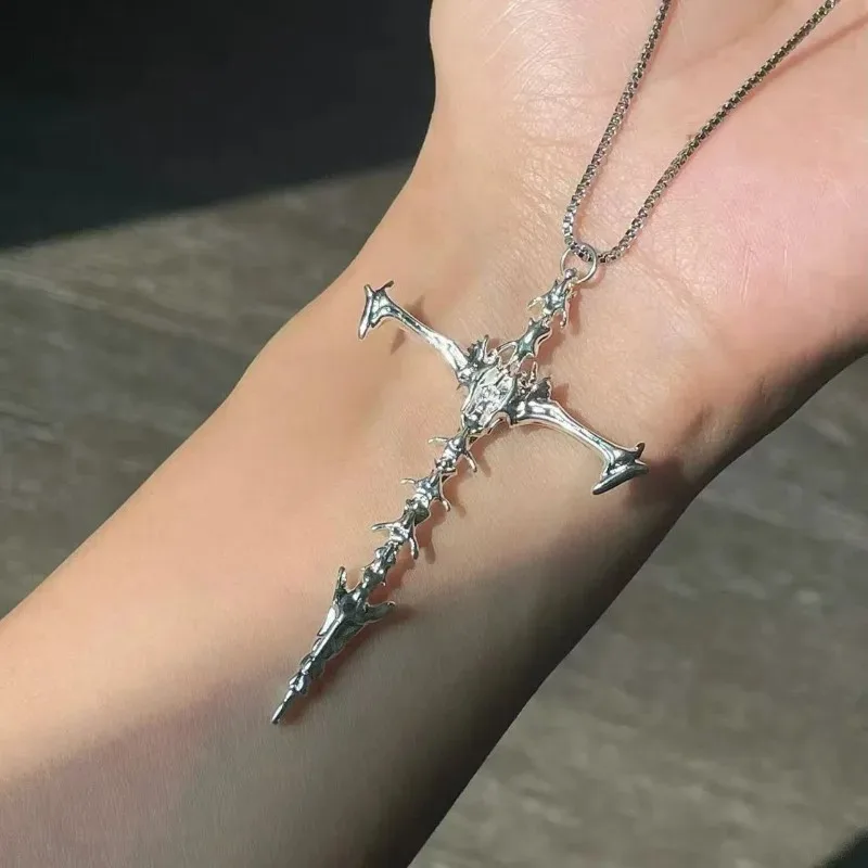 Dark Gothic Punk Style Vintage Skull Skeleton Cross Pendant Necklace Unisex Silver Black Hip-Hop Chain Fashion Jewlery Gifts