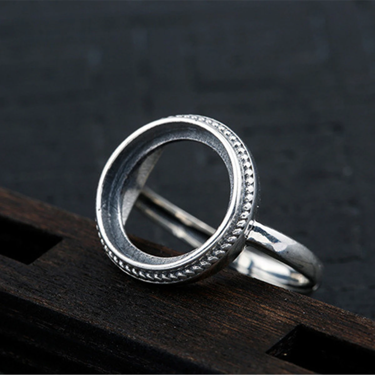 

Ring Blank (13x13mm Round Blank) Adjustable Thai Sterling Silver Ring Base Ring Component R1352B