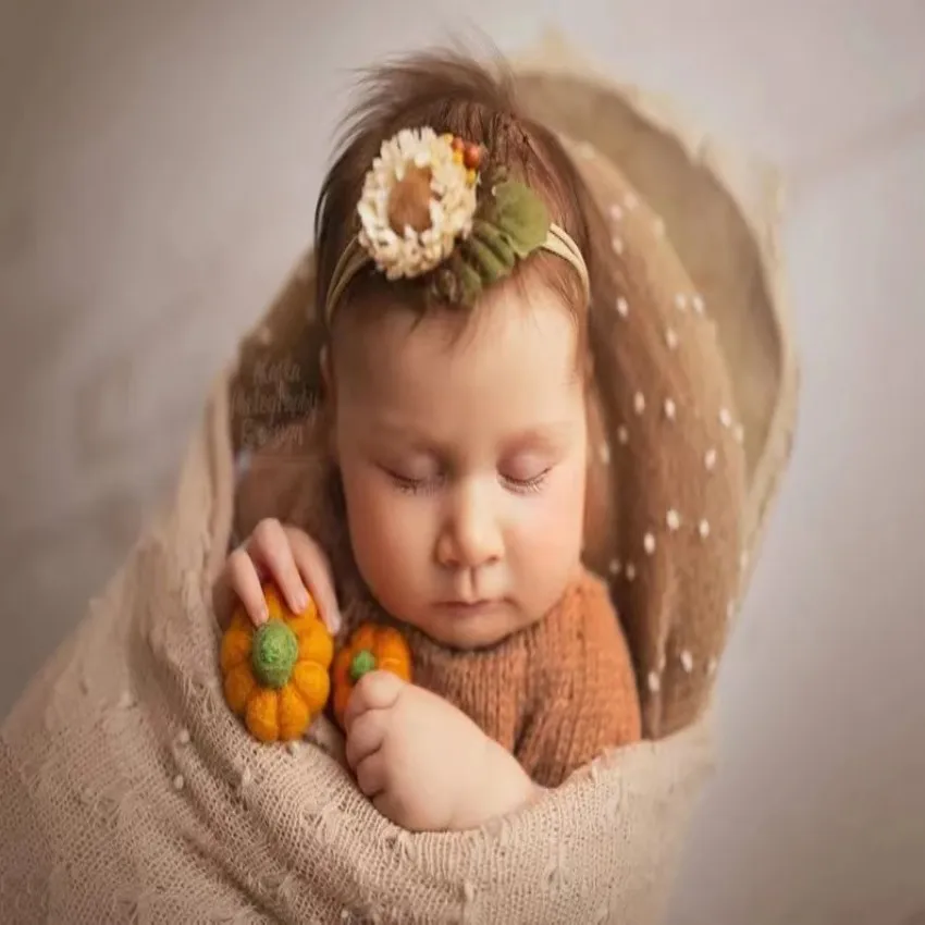 Рисунок 5 - Реквизит для фотосъемки новорожденных