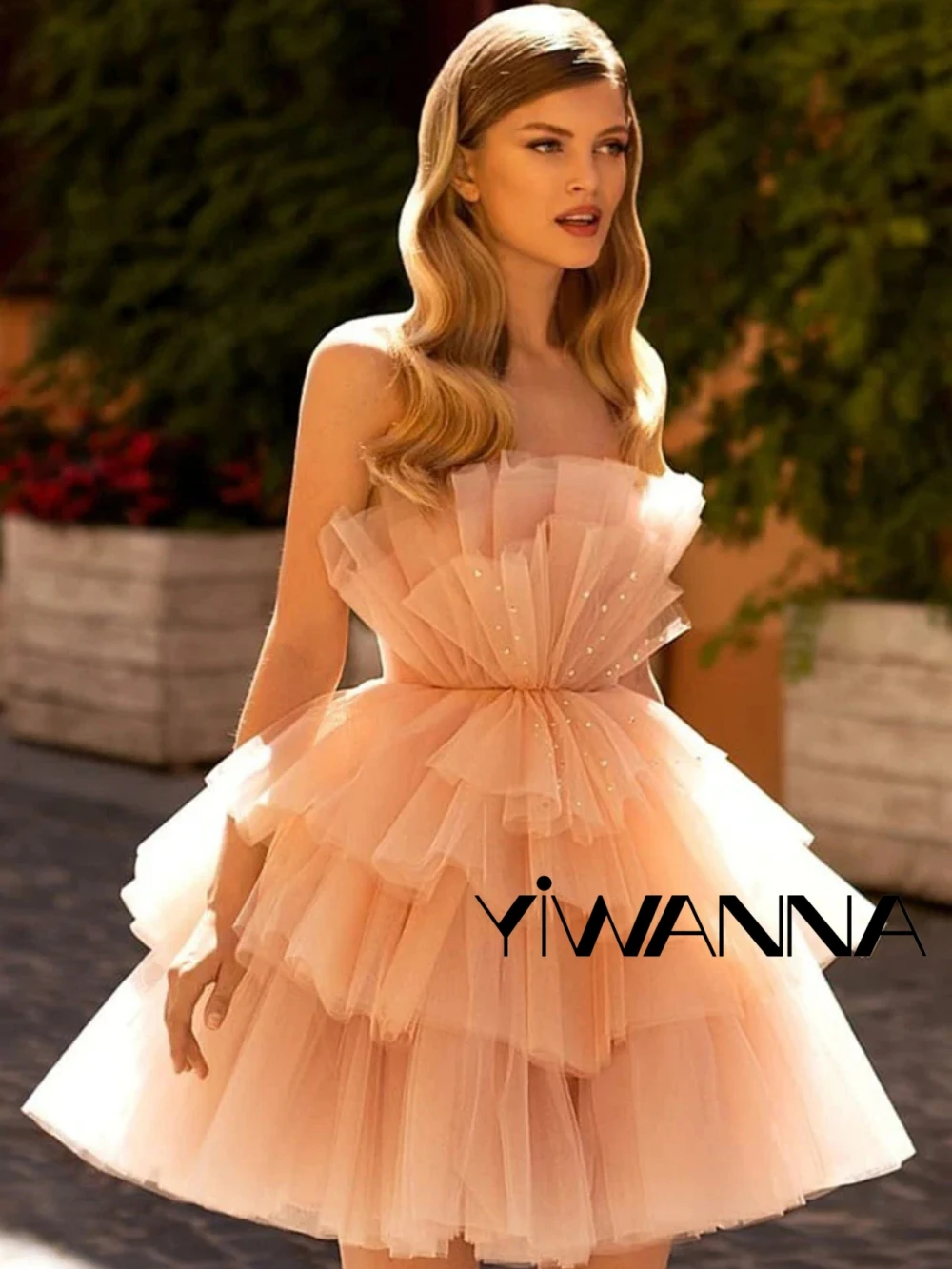 

Sexy Strapless Backless Cocktail Dress Sparkly Sequins Evening Gown Pink Tiered Mini Dresses For Formal Occasion Robe De Mariée