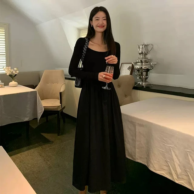 가을시즌에 어울리는 여성용 빈티지 스퀘어 칼라 맥시 웨딩 드레스