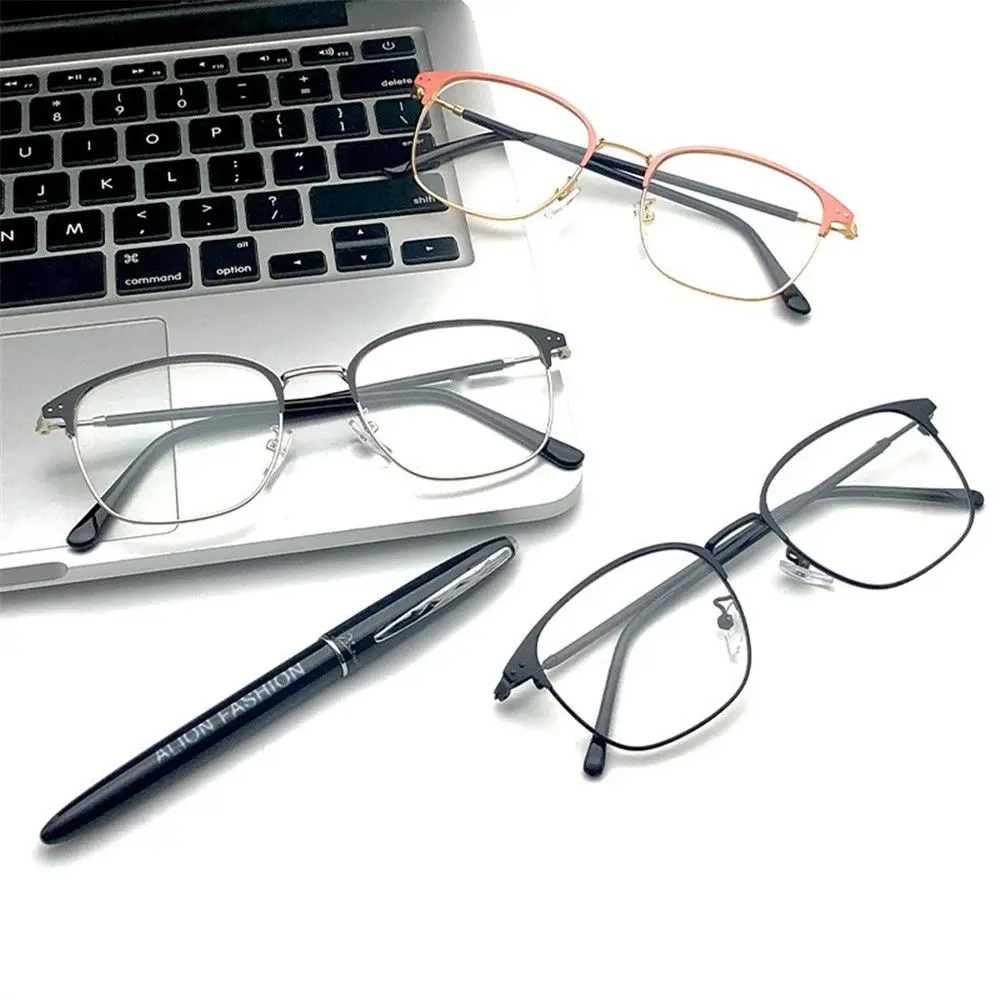 

Photochromic Eyeglasses Vintage Square Frame Ultra Light Frame Reading Glasses Computer Goggles Eyeglasses
