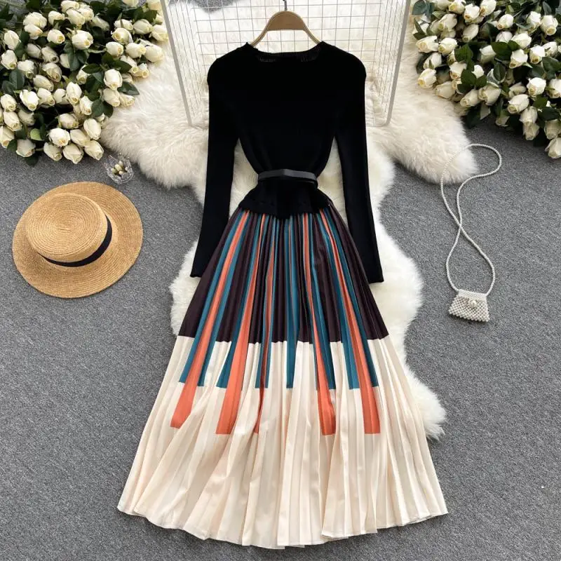 

A sense of niche design autumn patchwork print contrast color shows thin medium and long pleated knitted Dresses for women
