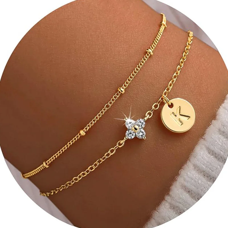 Zierliches 14K vergoldetes Zirkonia-Klee-Anfangsarmband mit mehrlagigem Buchstaben-Armband für Frauen und Mädchen, Schmuck, personalisierte Geschenke – Detail 16