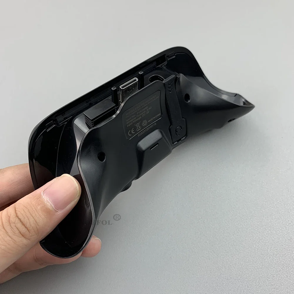 Wireless Mini Controller Keyboard with Audio Jack