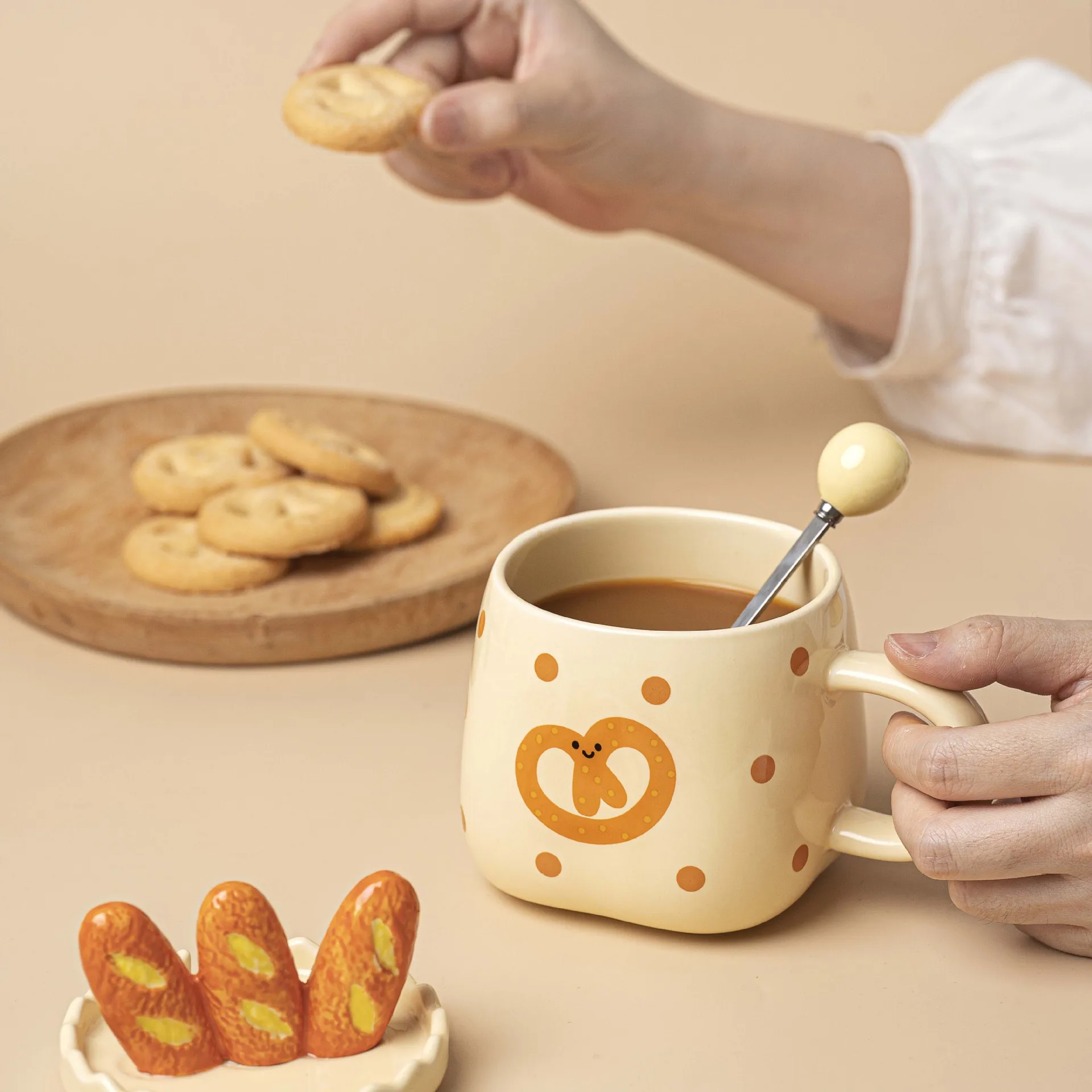 

Cute Ceramic Cup Bread Mug Home Water Cup Office Afternoon Tea Milk Coffee Cup Girl Cup Couple Cup Holiday Gifts